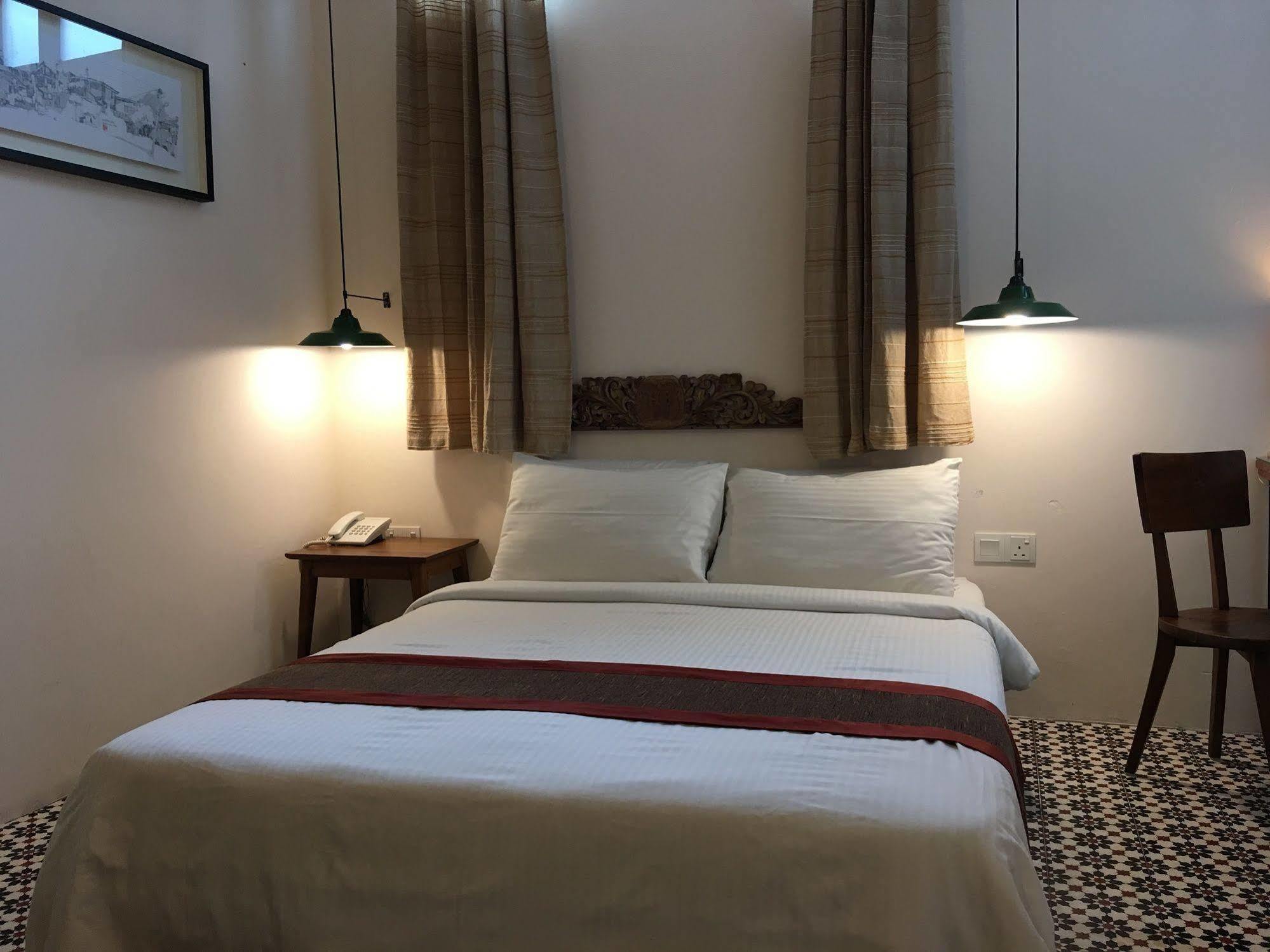Sweet Cili Boutique Hotel George Town Exterior foto