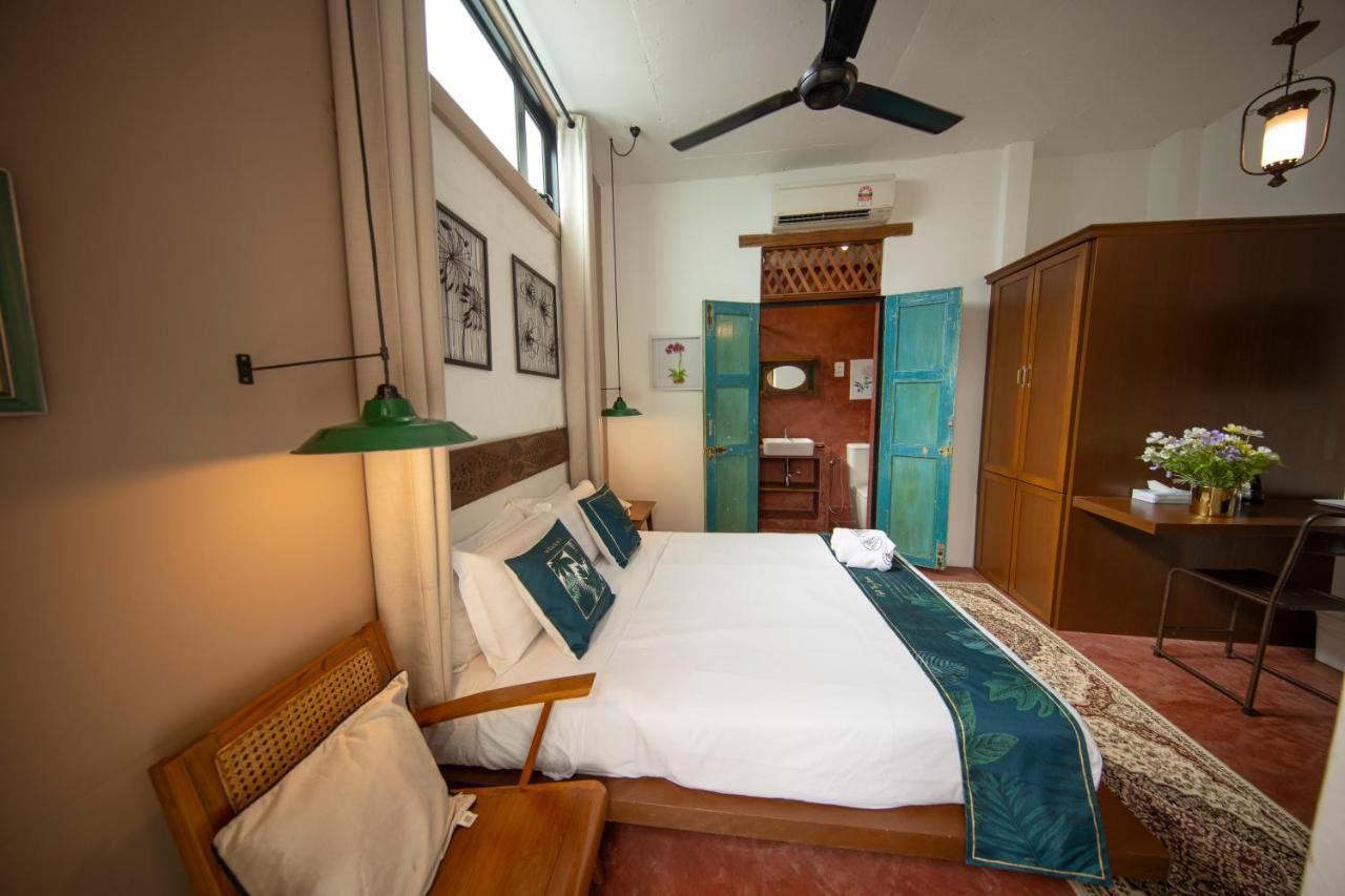 Sweet Cili Boutique Hotel George Town Exterior foto